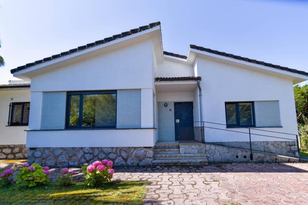 Вилла ¡Nuevo! Espectacular Casa En La Playa De Berria Сантонья Экстерьер фото