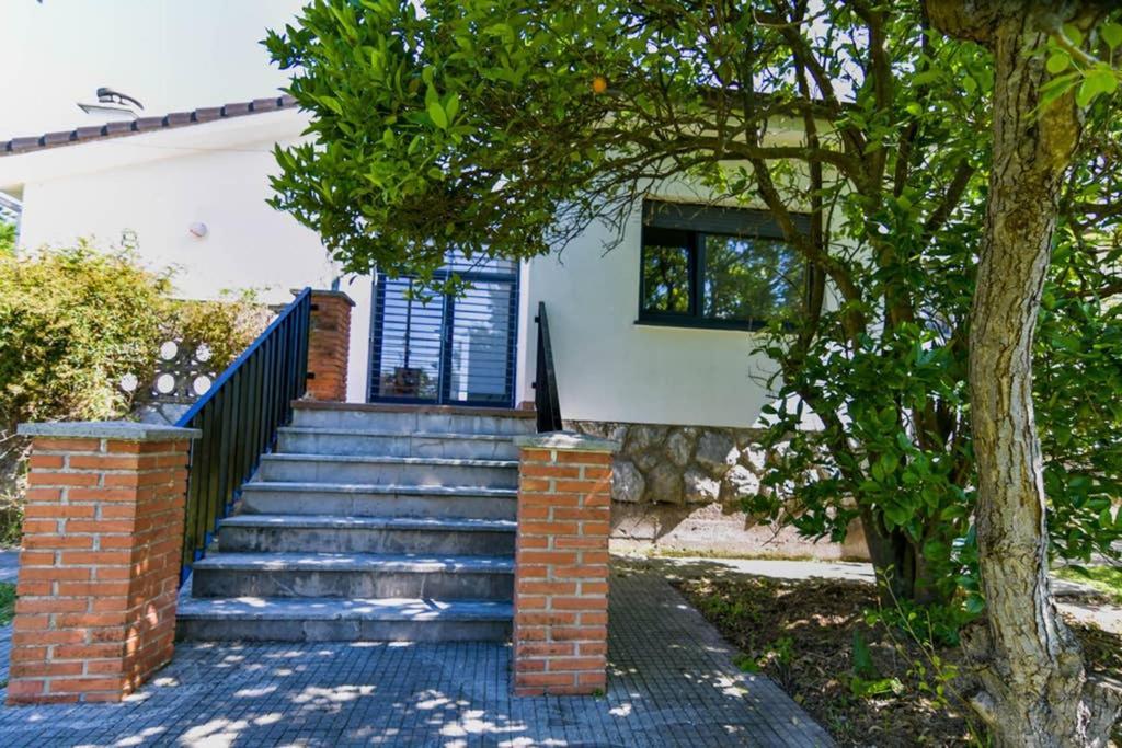 Вилла ¡Nuevo! Espectacular Casa En La Playa De Berria Сантонья Экстерьер фото